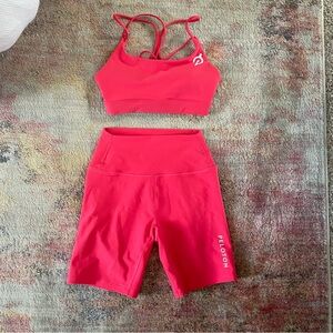 Excellent condition!! Peloton workout set